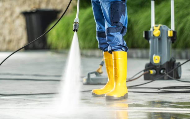 Why Choose Our Certified Pressure Washing Experts for Your Project Needs in Devola, OH?